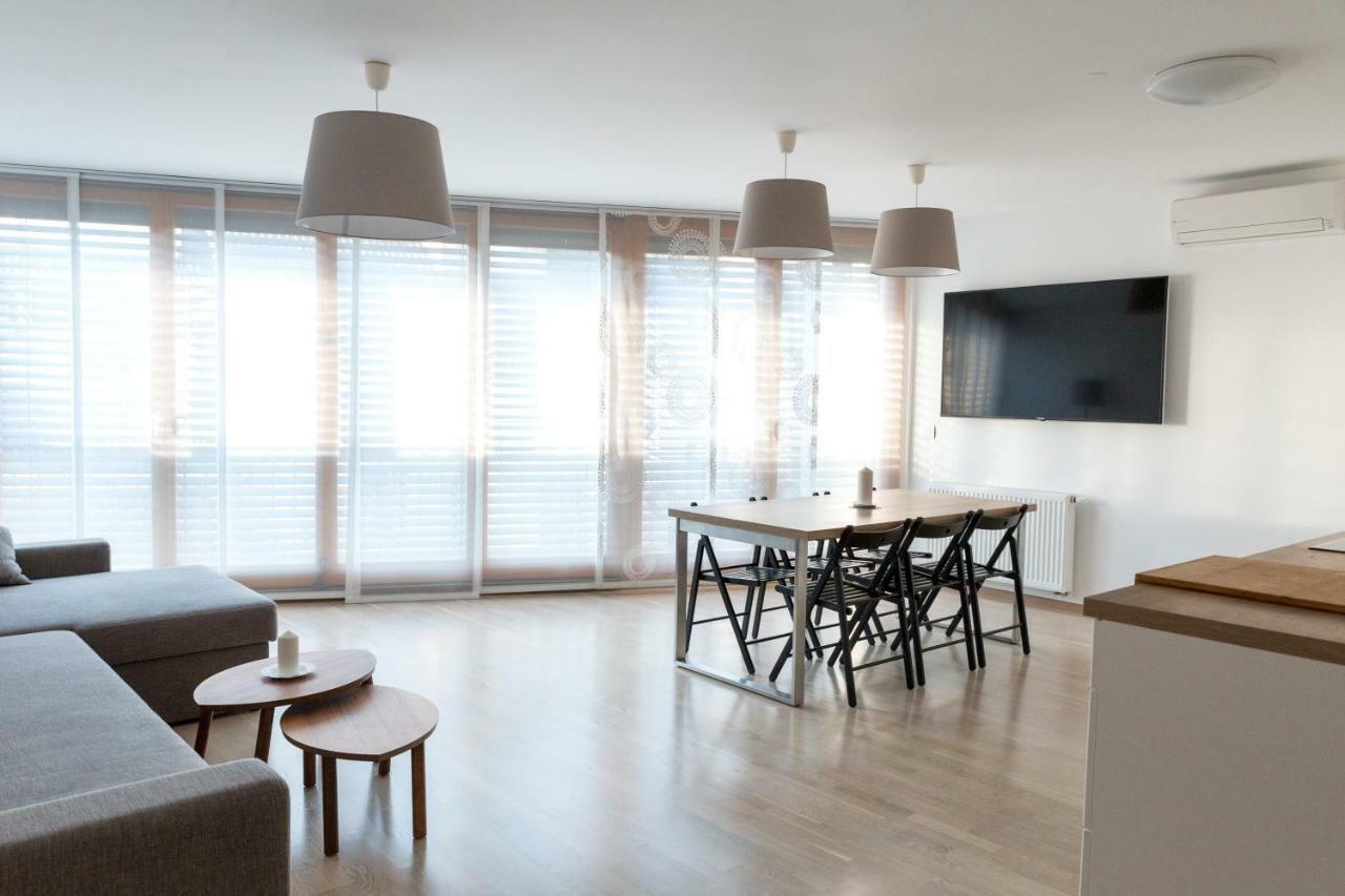 Auredius Deluxe Apartment クランスカゴーラ エクステリア 写真